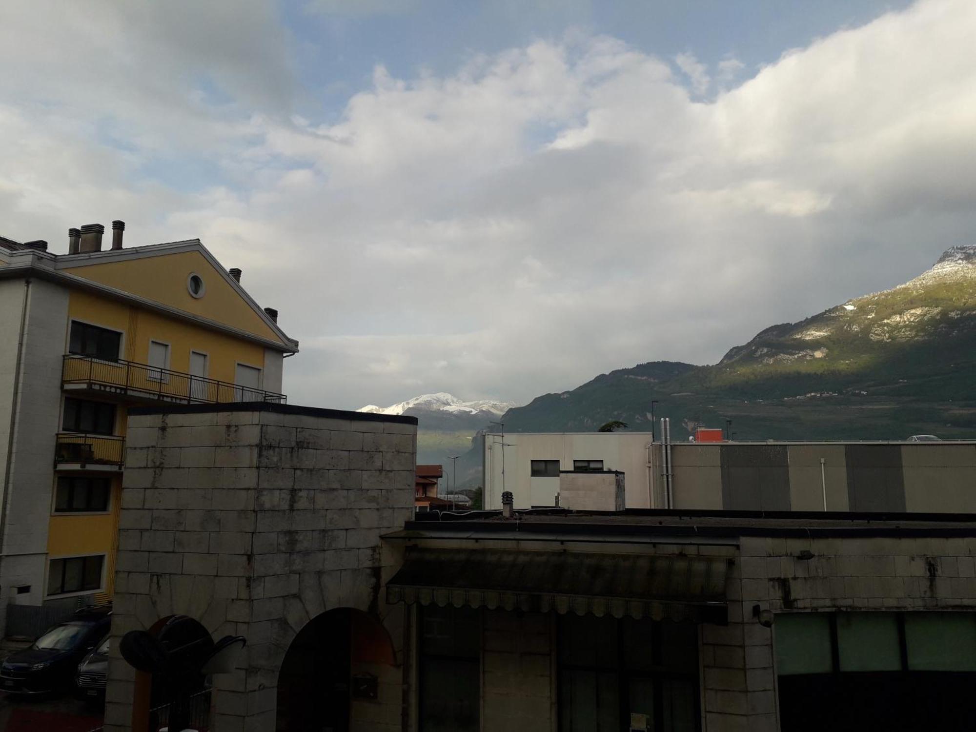 Roveretobnb Rovereto  Luaran gambar
